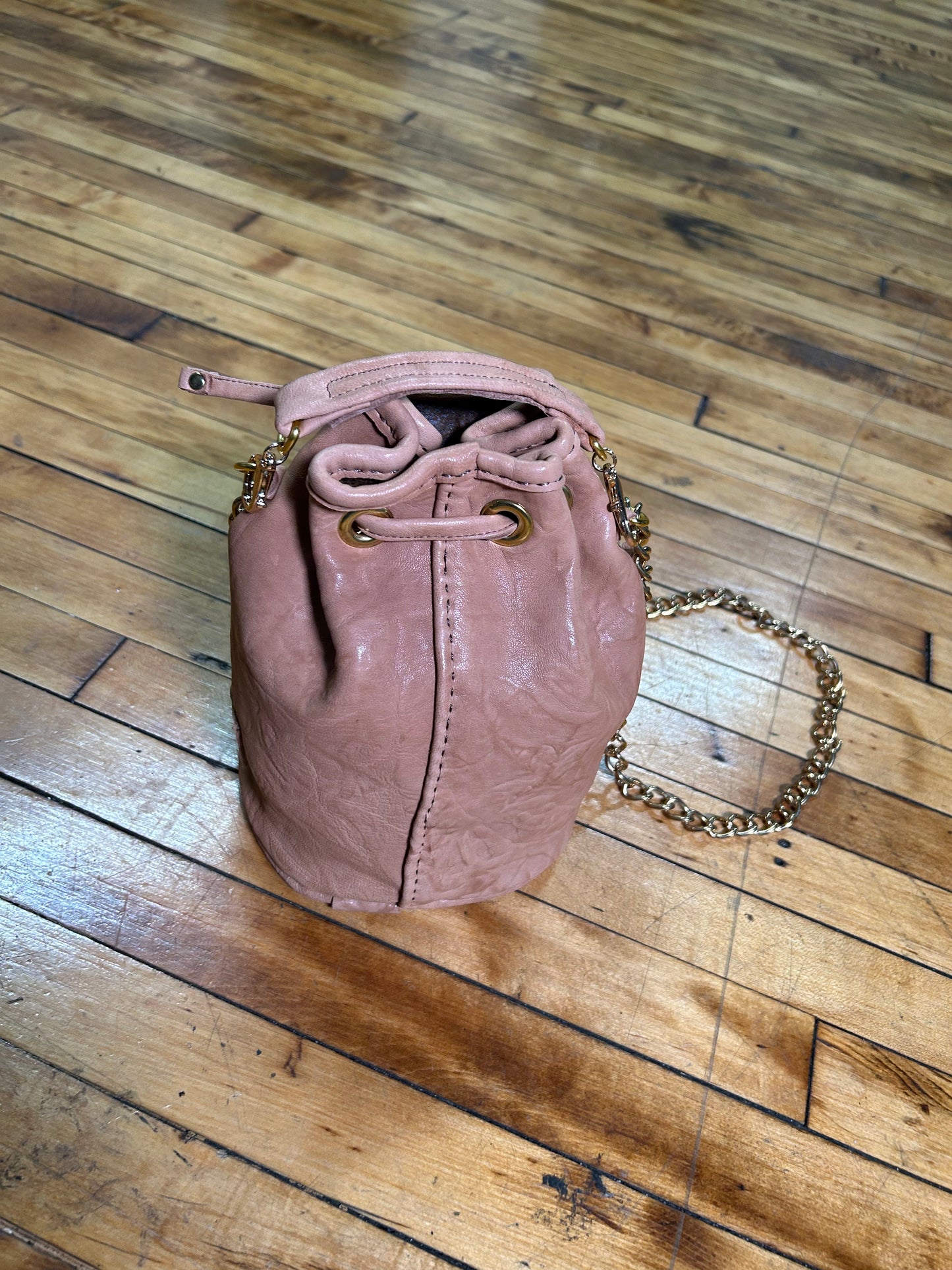 Drawstring chain gang