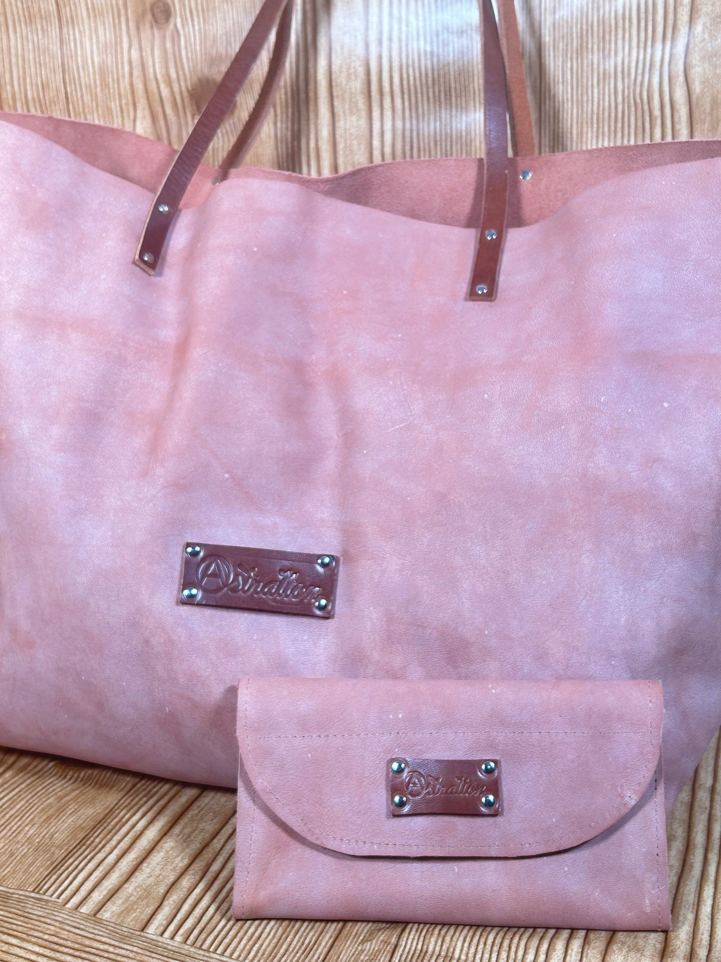  Pink rain tote