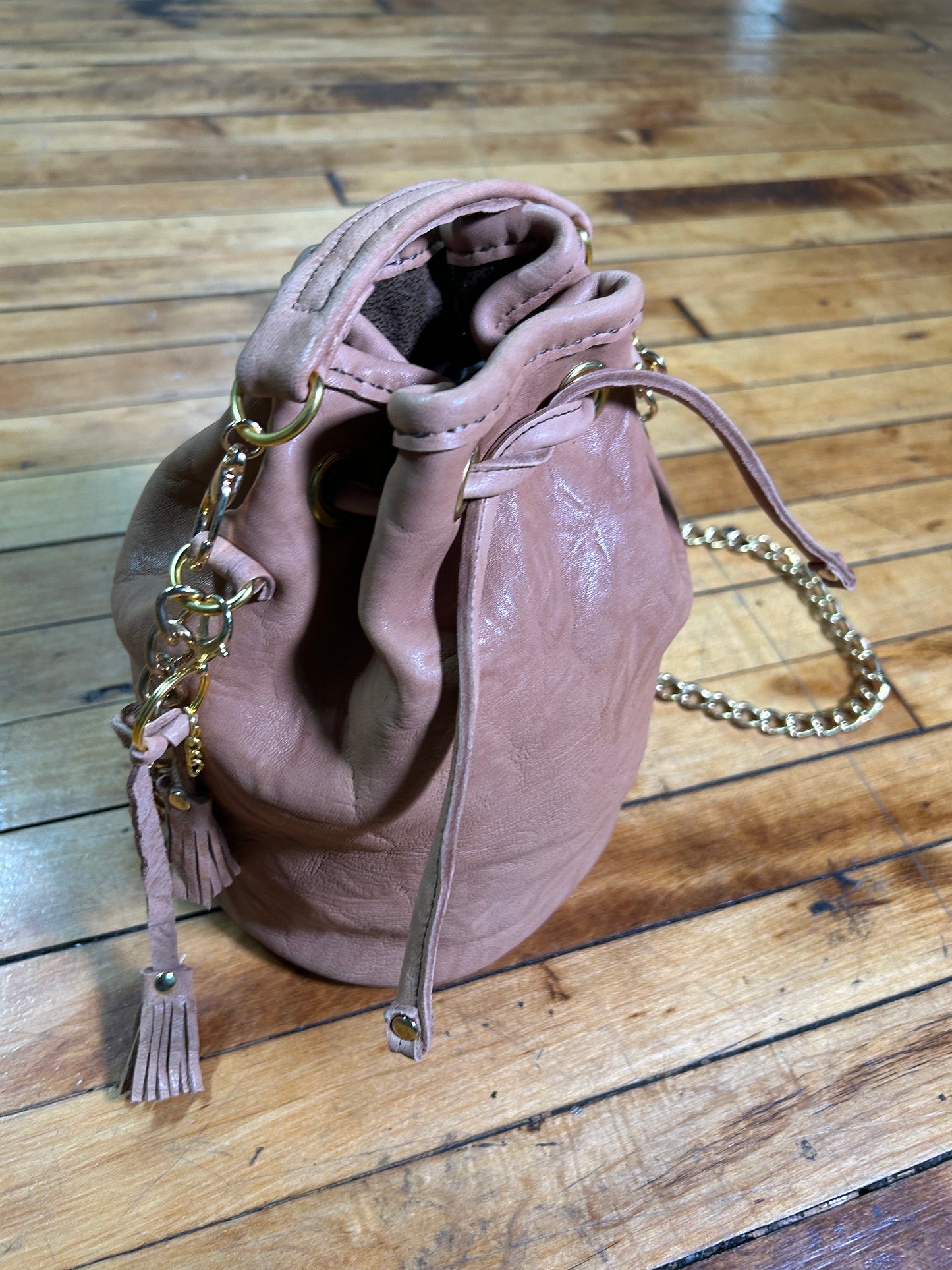 Drawstring chain gang
