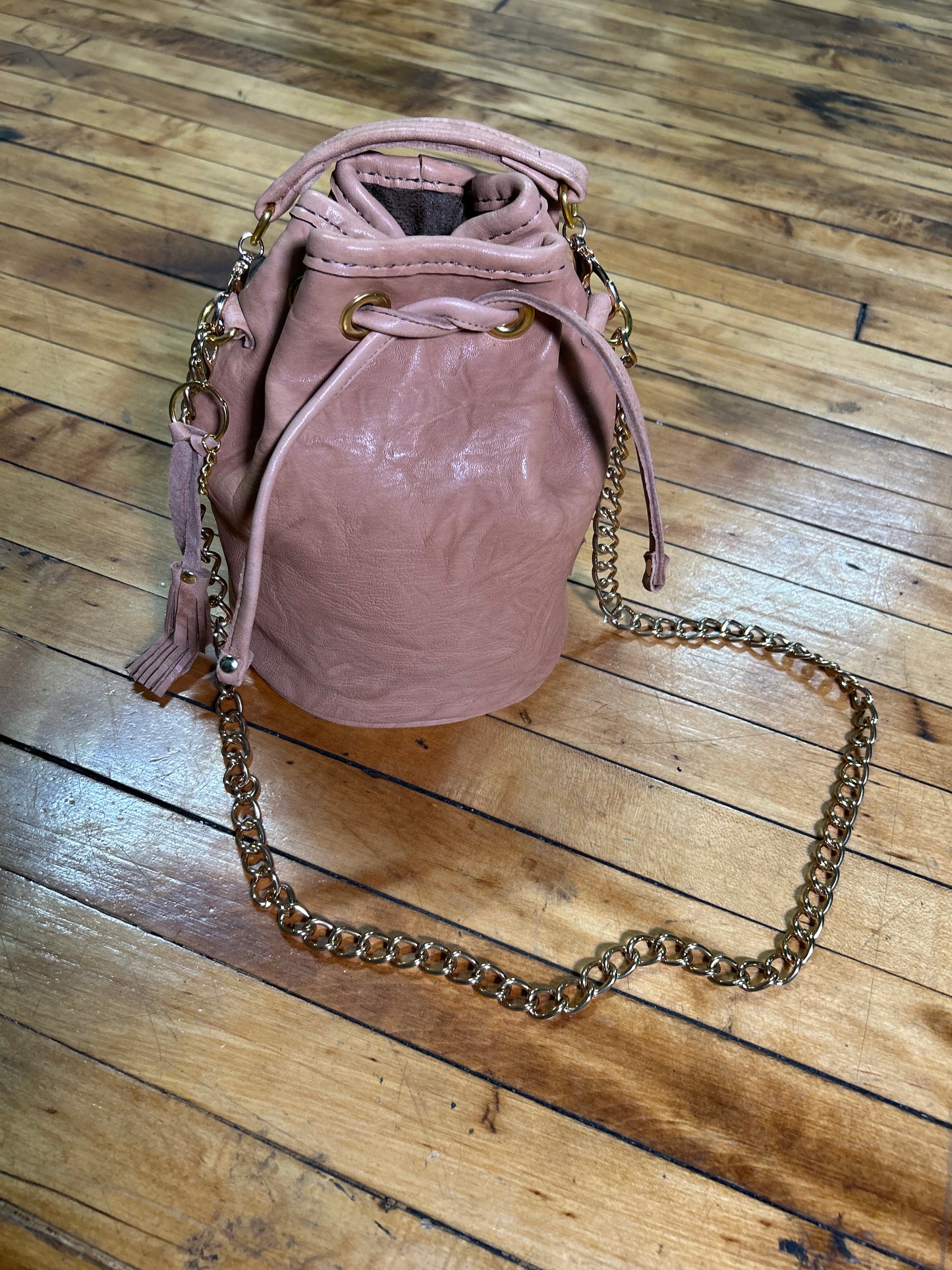 Drawstring chain gang