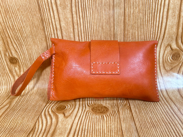 The copper clutch - Astratton
