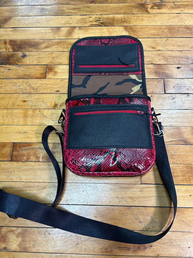 Red rum python Crossbody - Astratton