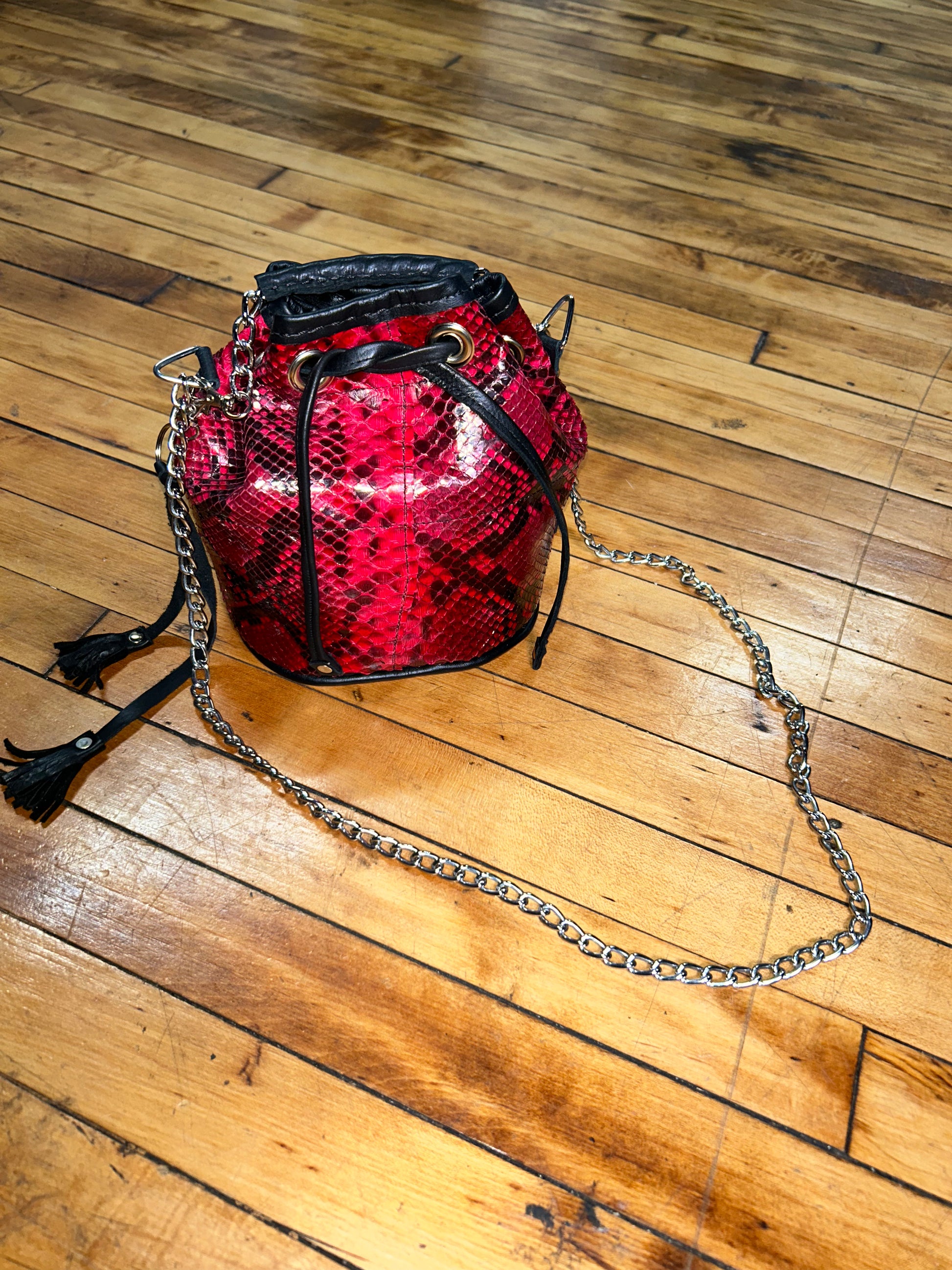 Red Wine Python Astratton Red wine python astratton